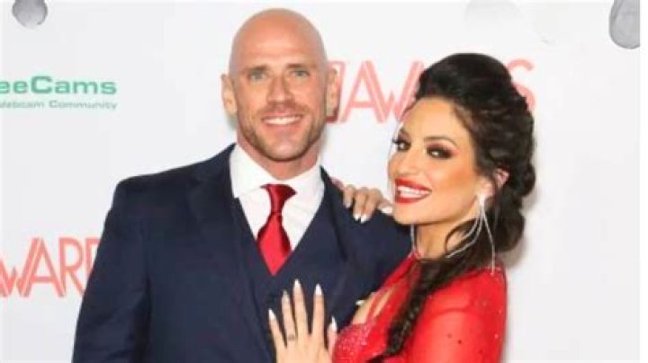 Does Jonas Knox Have A Wife? Everything To Know About The Fox Sports Anchor