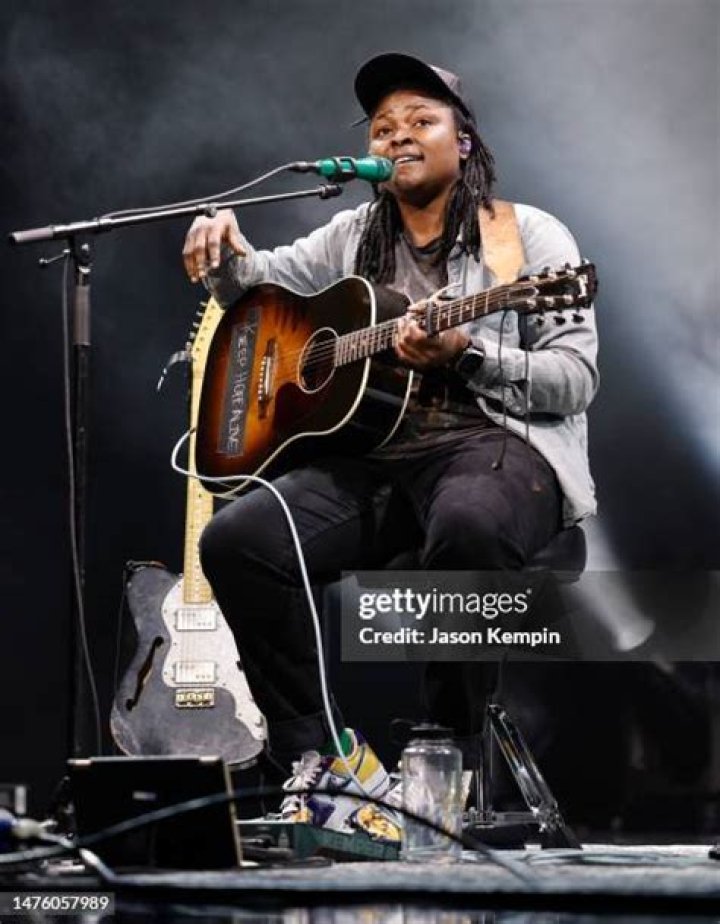 How Old is Joy Oladokun? Meet The Singer on Instagram