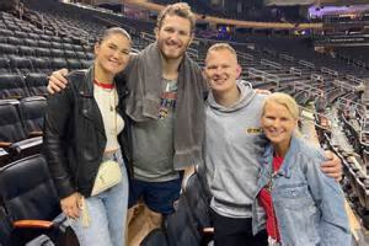 Who Are Noah Hanifin Parents: Bob Hanifin &amp; Tina Hanifin; Girlfriend &amp; Family Details